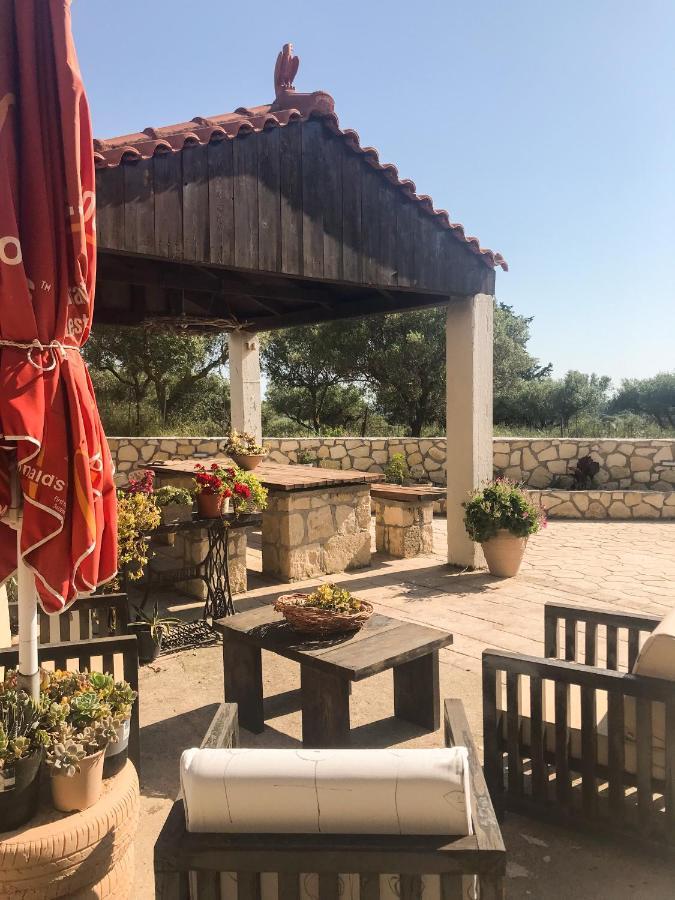 Villeta Nikol “Νηνεμία” ลิคชูรี ภายนอก รูปภาพ